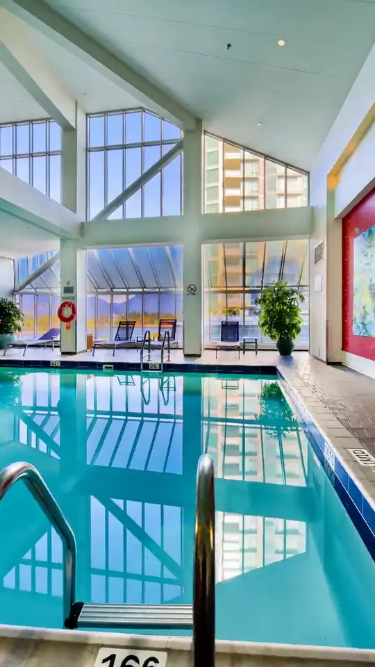 Pinnacle Hotel Harbourfront